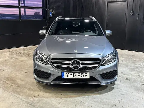 Mercedes-Benz C 300 2017 photo 2