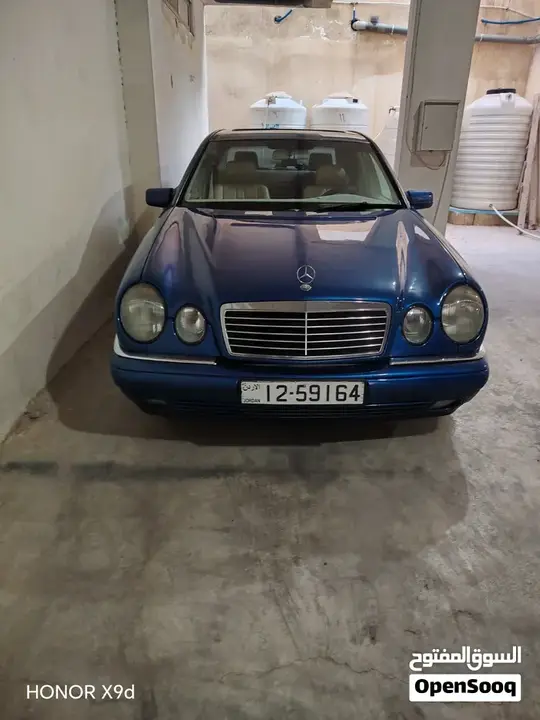 Mercedes-Benz E 200