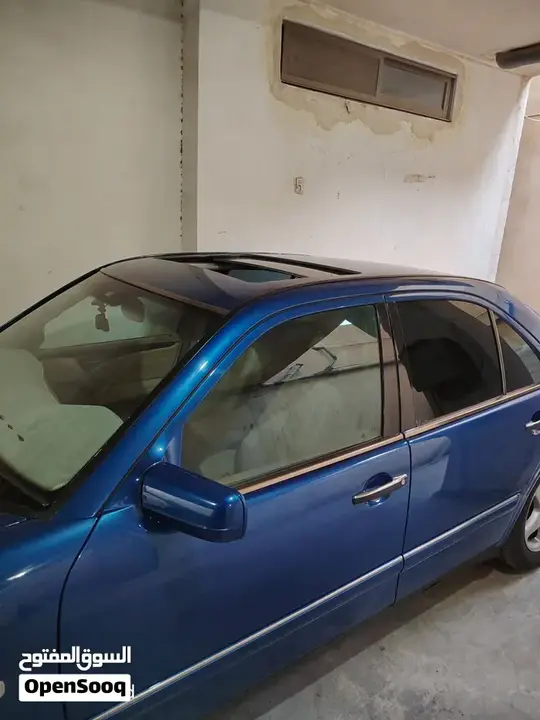 Mercedes-Benz E 200 1998 photo 3