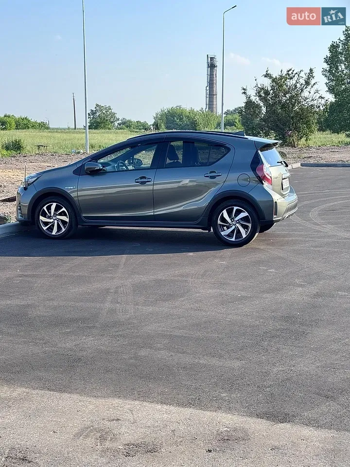 Toyota Aqua 2019 photo 2