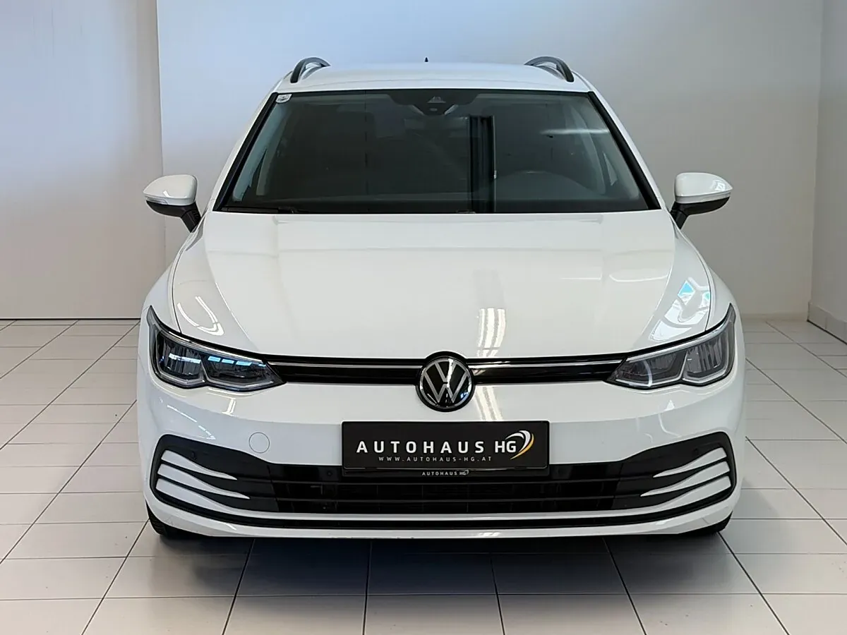 Volkswagen Golf 2022 photo 2