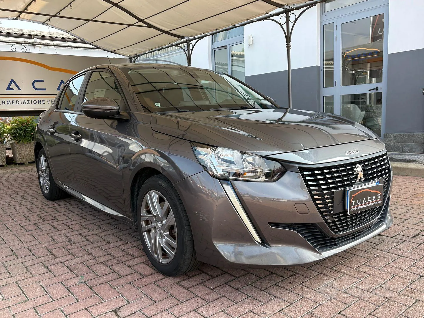 Peugeot 208 2020 photo 3