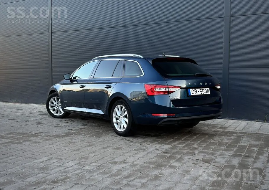 Skoda Superb 2021 photo 5