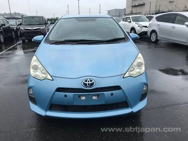 Toyota Aqua 2012 photo 5