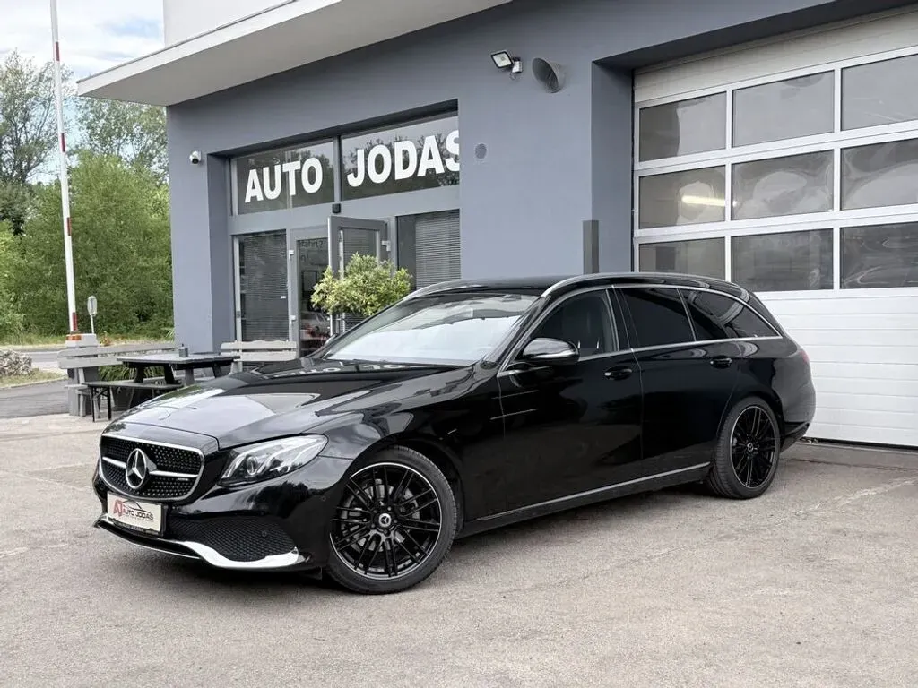 Mercedes-Benz E-Class 2017 photo 2