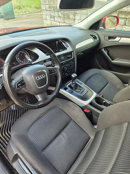 Audi A4 2010 photo 4