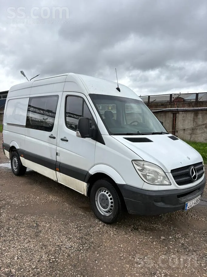 Mercedes-Benz Sprinter 2010 photo 2