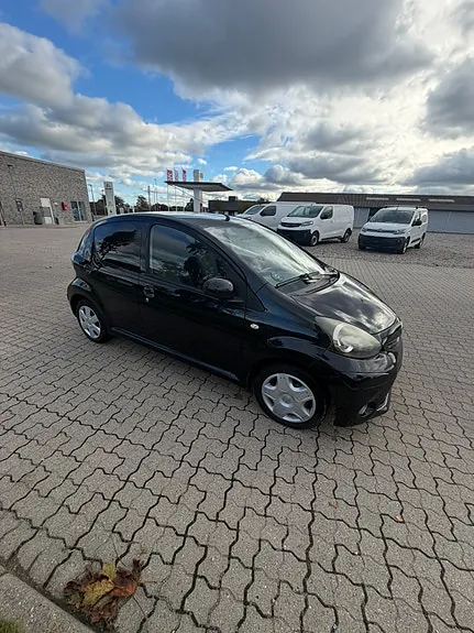 Toyota Aygo 2012 photo 3