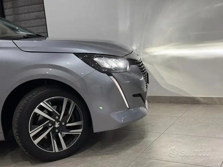 Peugeot 208 2021 photo 4