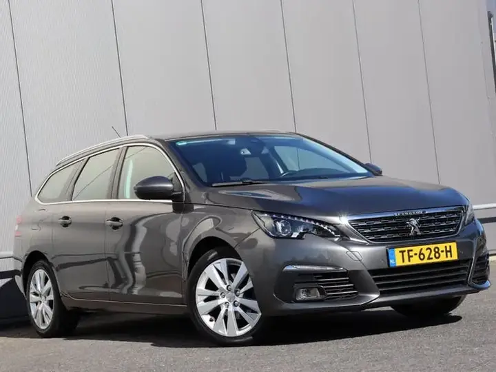 Peugeot 308 2018 photo 3
