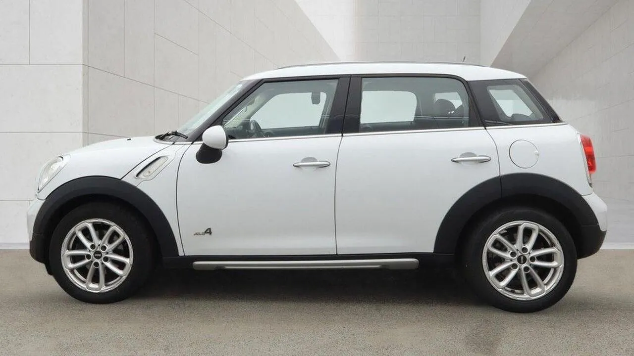 Mini Hatch 2016 photo 3