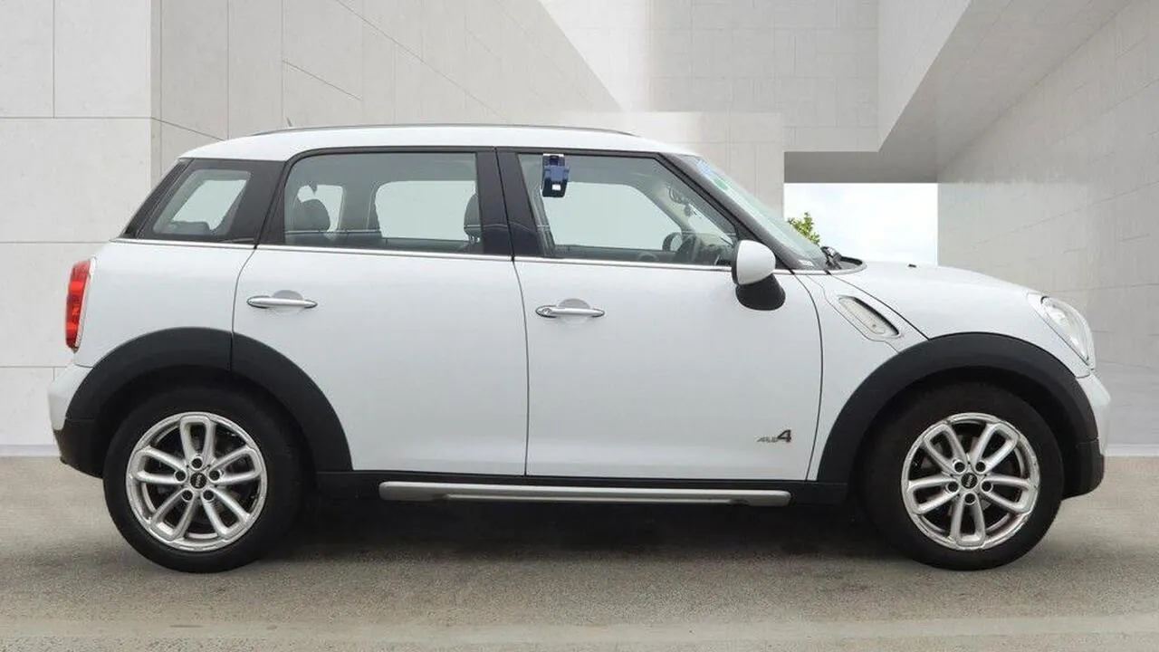 Mini Hatch 2016 photo 4