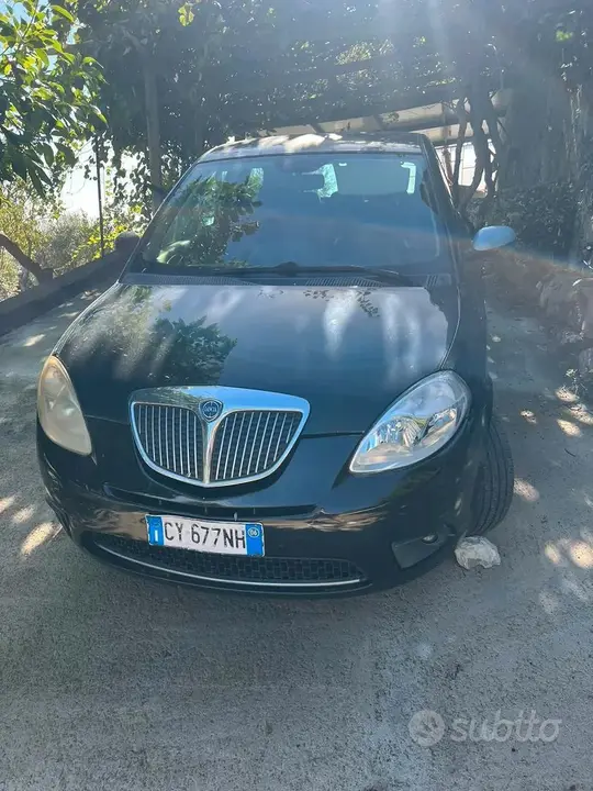 Lancia Ypsilon