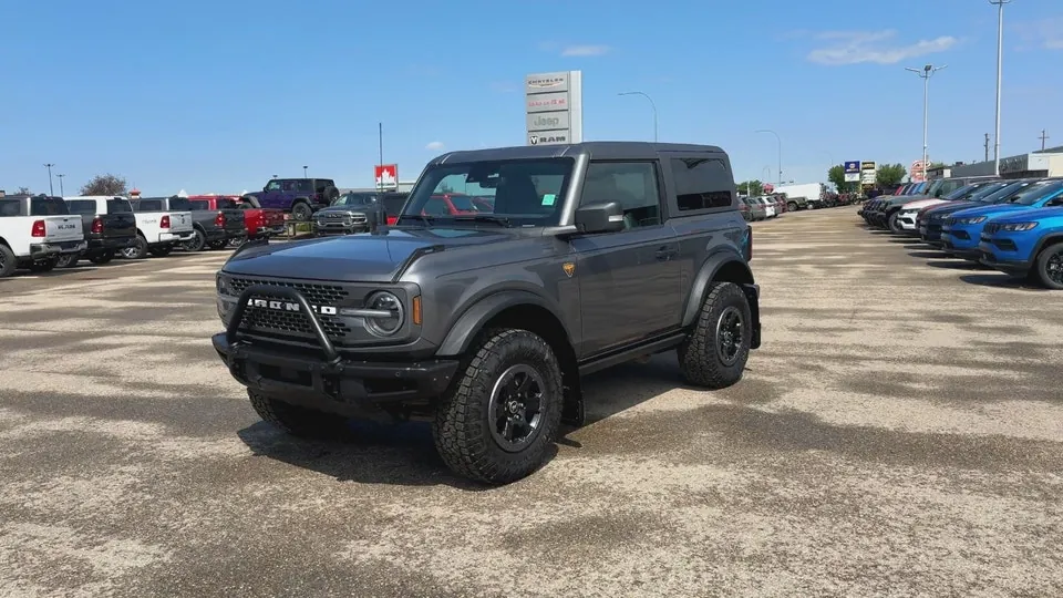 Ford Bronco 2022 photo 3