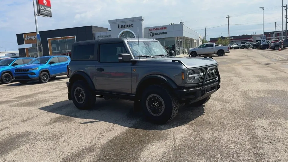 Ford Bronco 2022 photo 2