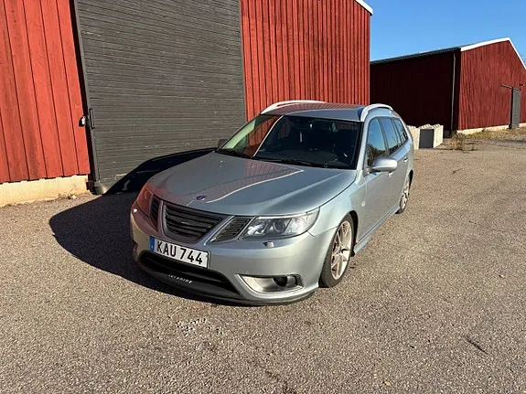 Saab 9-3 2010 photo 4