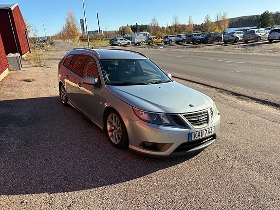 Saab 9-3 2010 photo 3