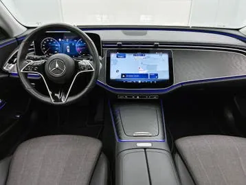 Mercedes-Benz E-Class 2023 photo 3
