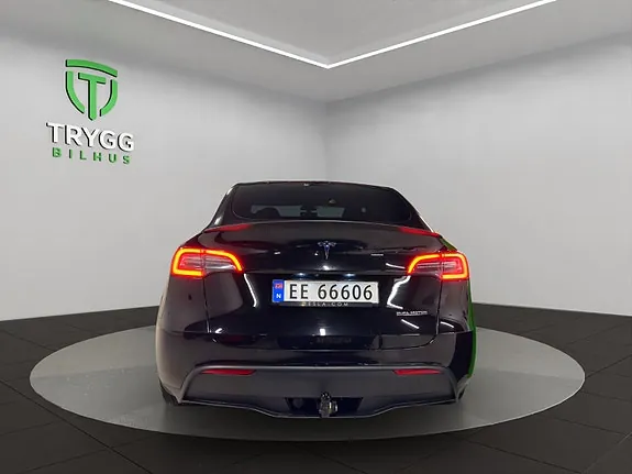 Tesla Model Y 2023 photo 4