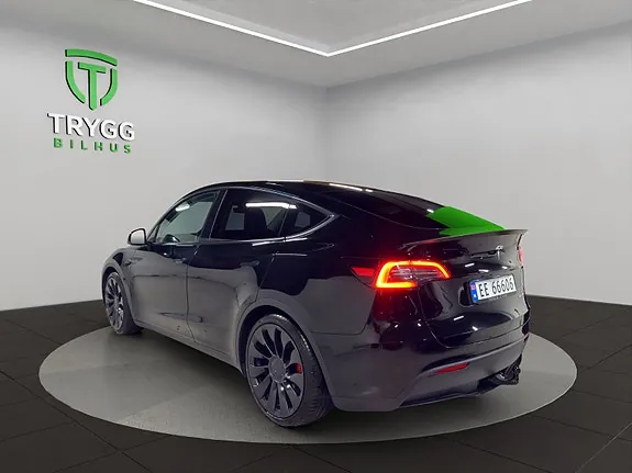 Tesla Model Y 2023 photo 3