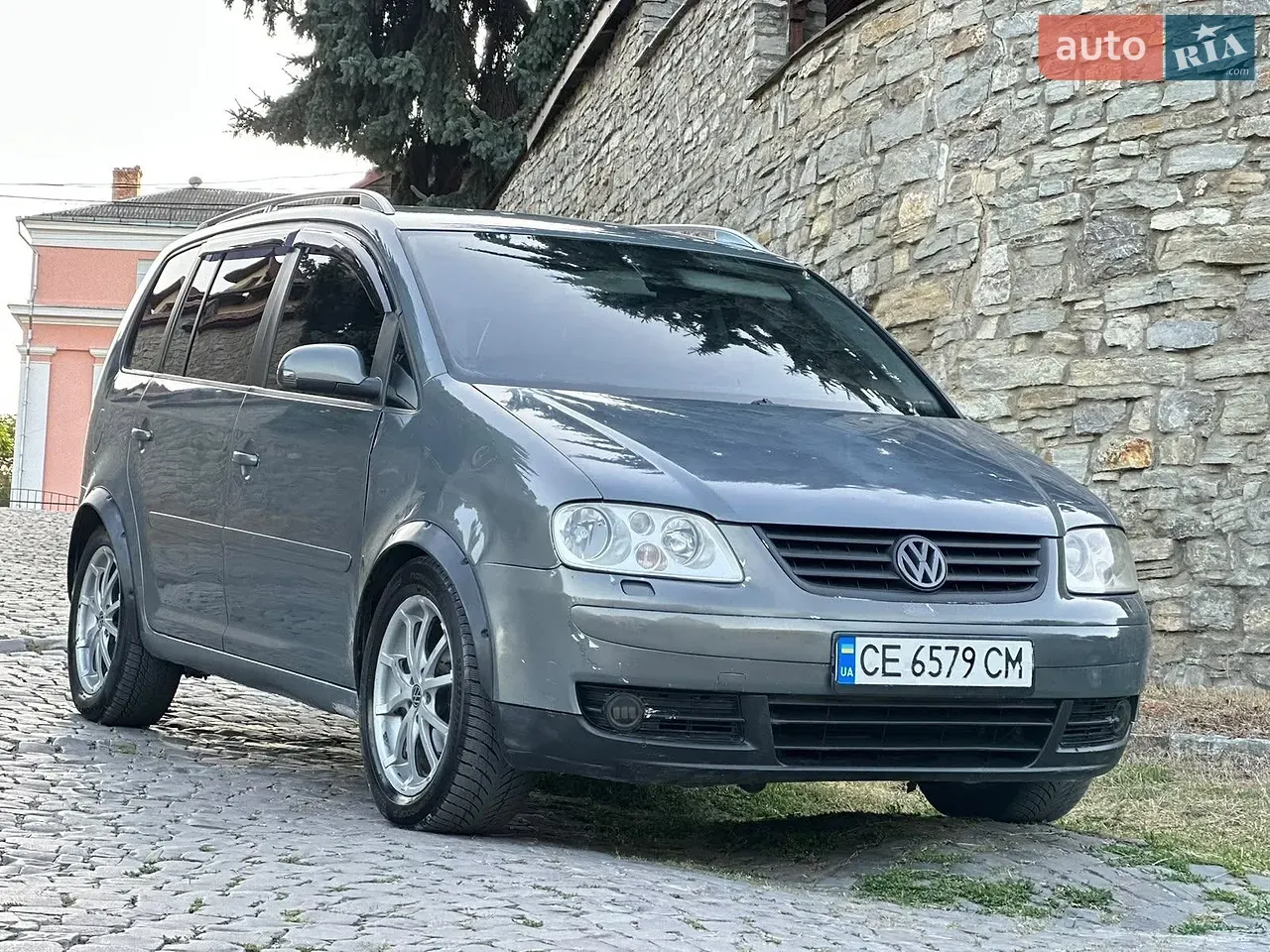 Volkswagen Touran 2006 photo 2