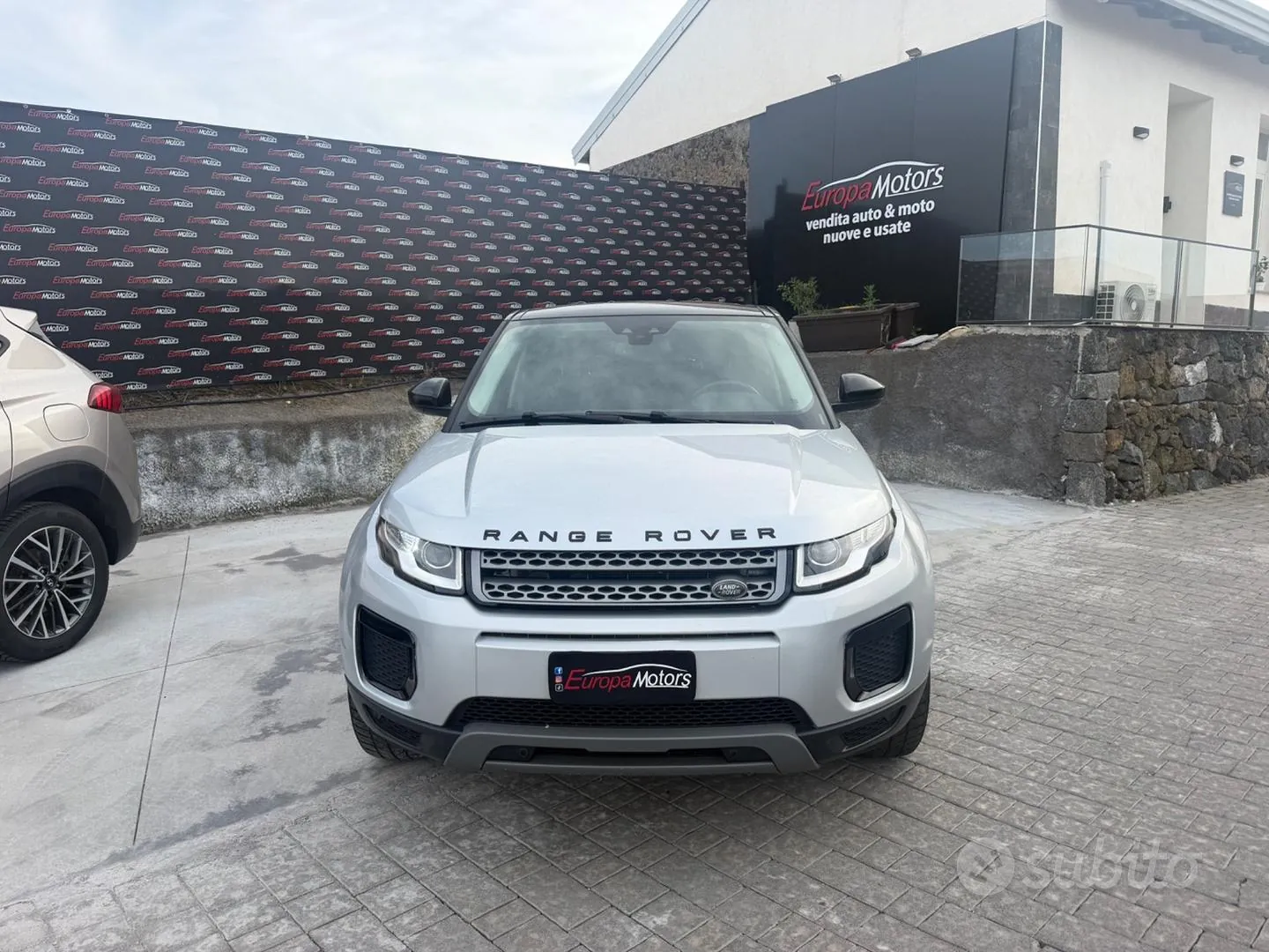 Land Rover Range Rover Evoque 2018 photo 3