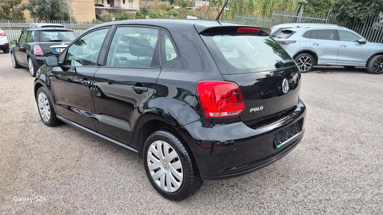 Volkswagen Polo 2012 photo 3