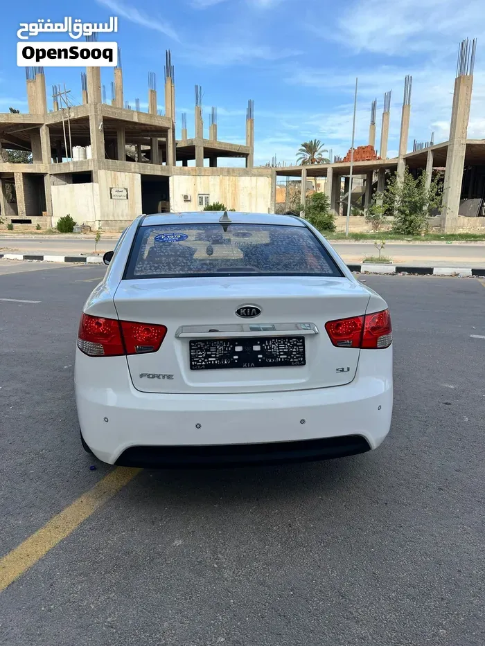 Kia Forte 2010 photo 2