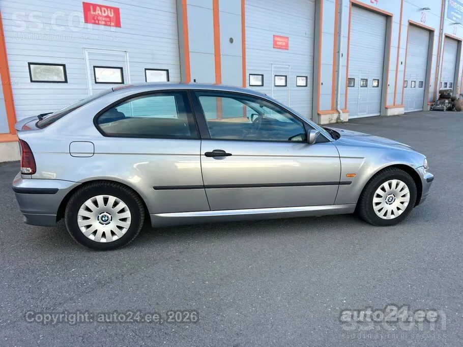BMW 318 2002 photo 4