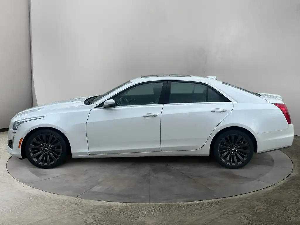 Cadillac Cts 2017 photo 2