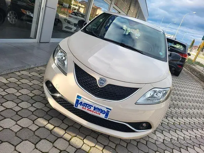 Lancia Ypsilon 2017 photo 4