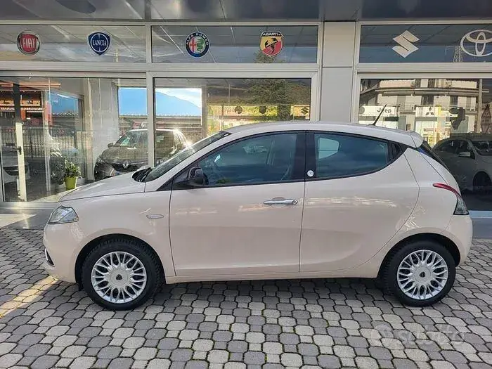 Lancia Ypsilon 2017 photo 3