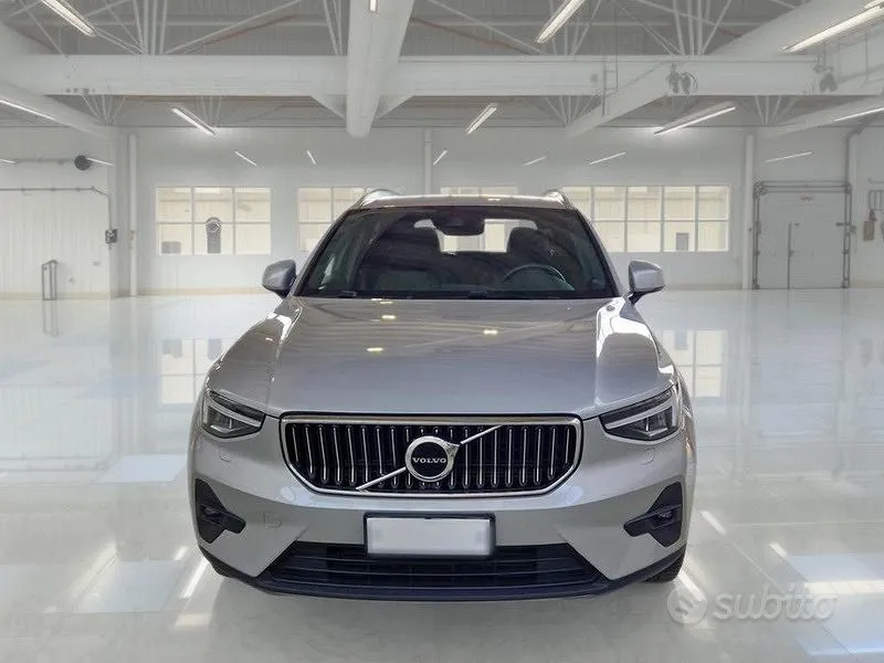 Volvo Xc40 2022 photo 2
