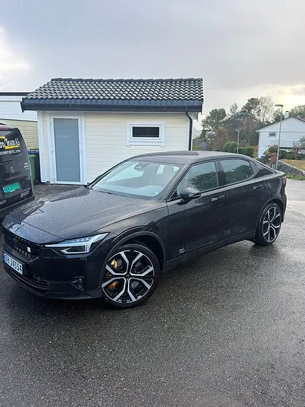 Polestar 2 2023 photo 2