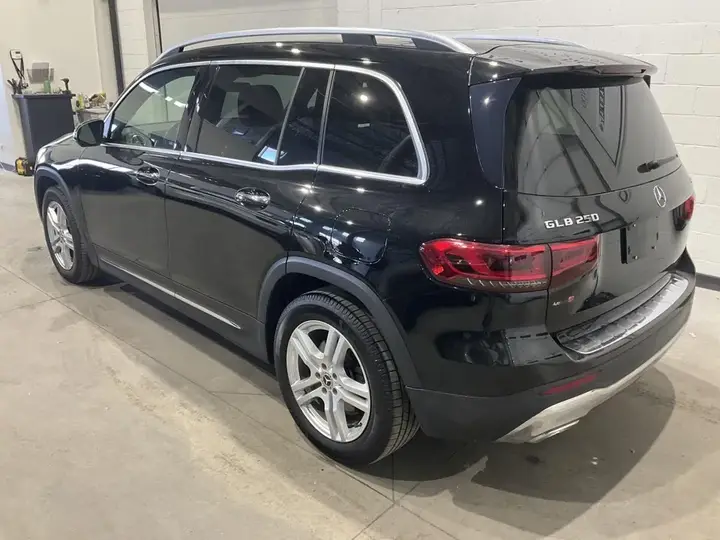 Mercedes-Benz Glb 2021 photo 2