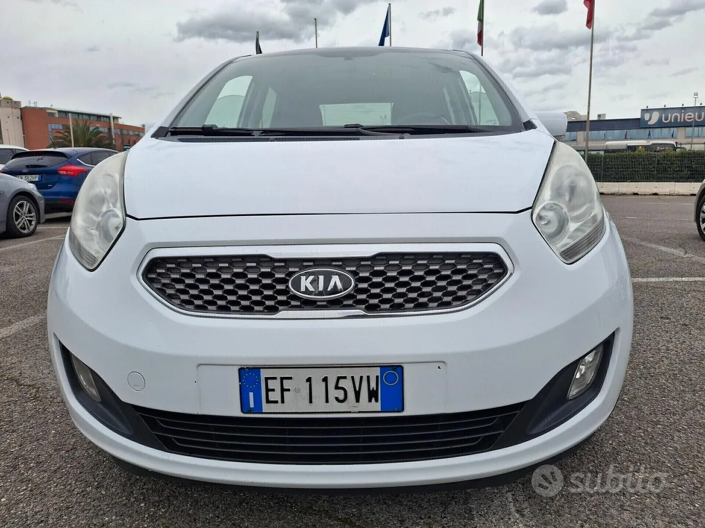 Kia Venga 2010 photo 4