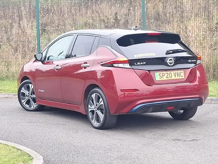 Nissan Leaf 2020 photo 2