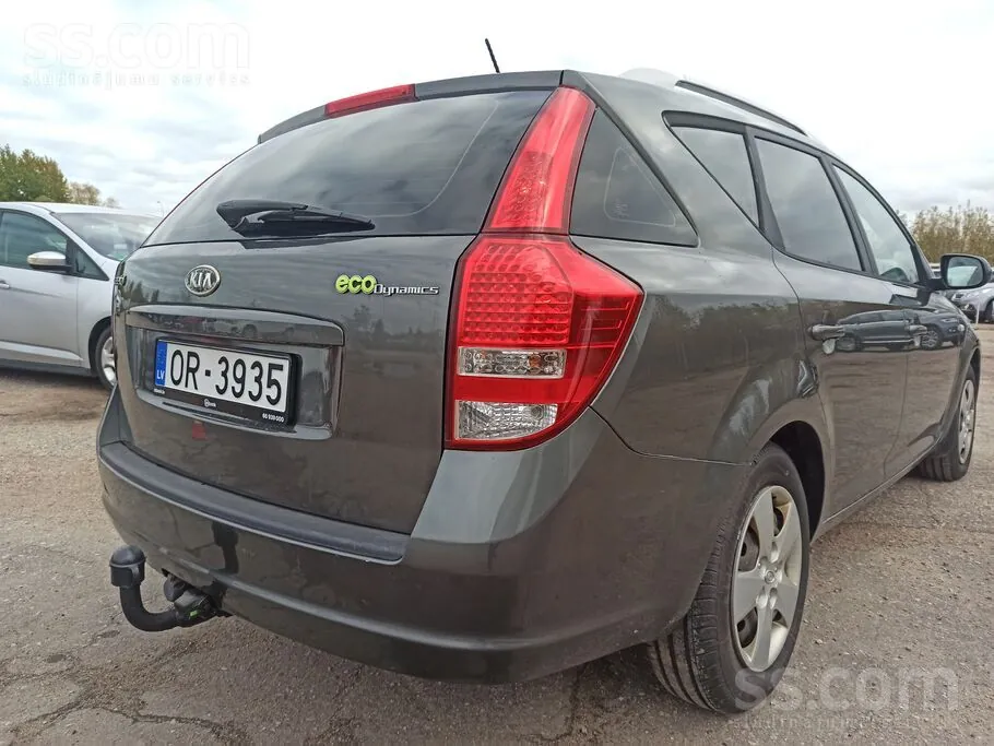 Kia Ceed 2010 photo 5