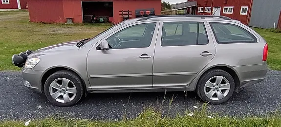 Skoda Octavia 2013 photo 4