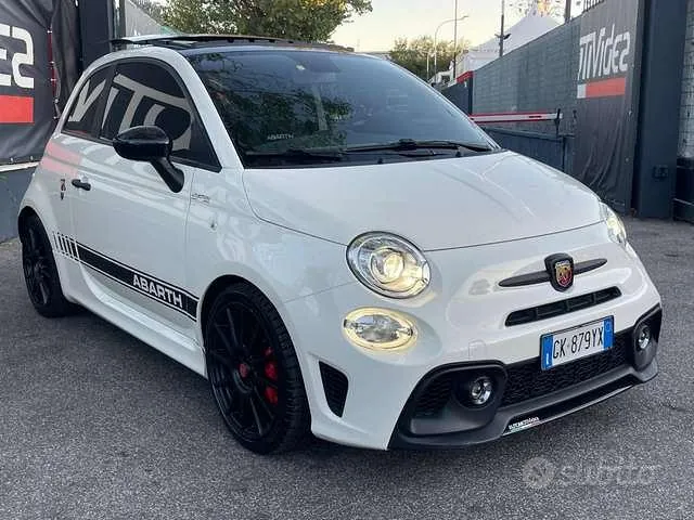 Abarth 595 2022 photo 2