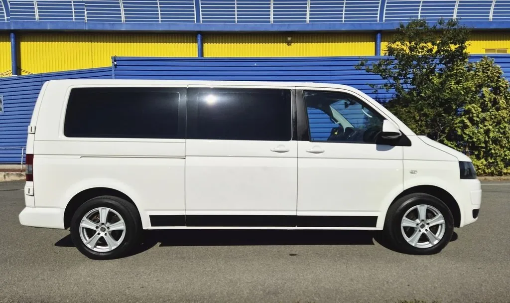 Volkswagen Caravelle 2010 photo 3