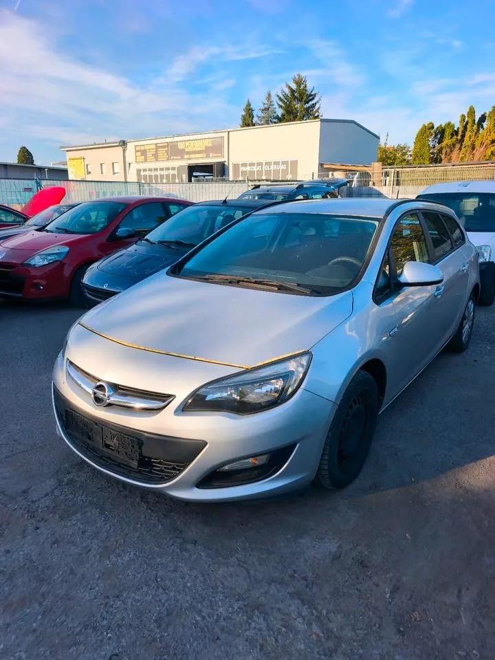 Opel Astra J