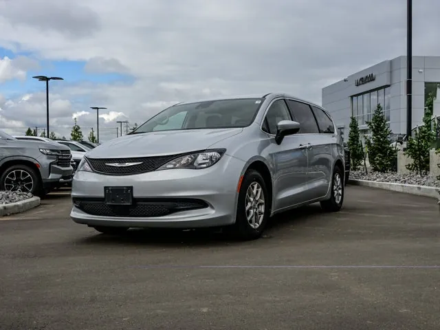 Chrysler Grand Caravan 2023 photo 4