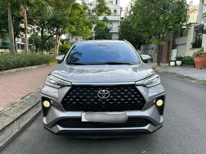 Toyota Veloz Cross