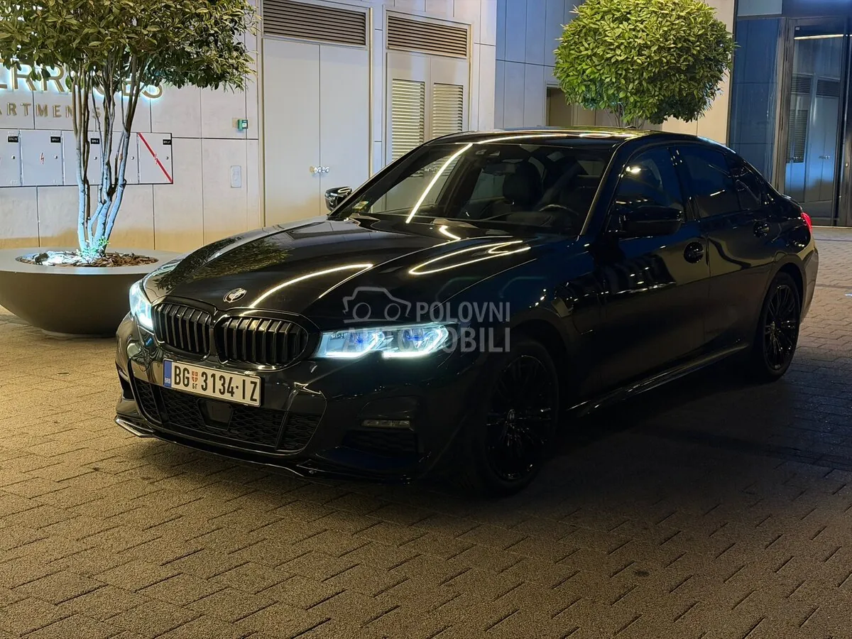 BMW 330