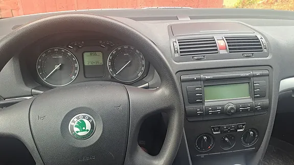 Skoda Octavia 2007 photo 2