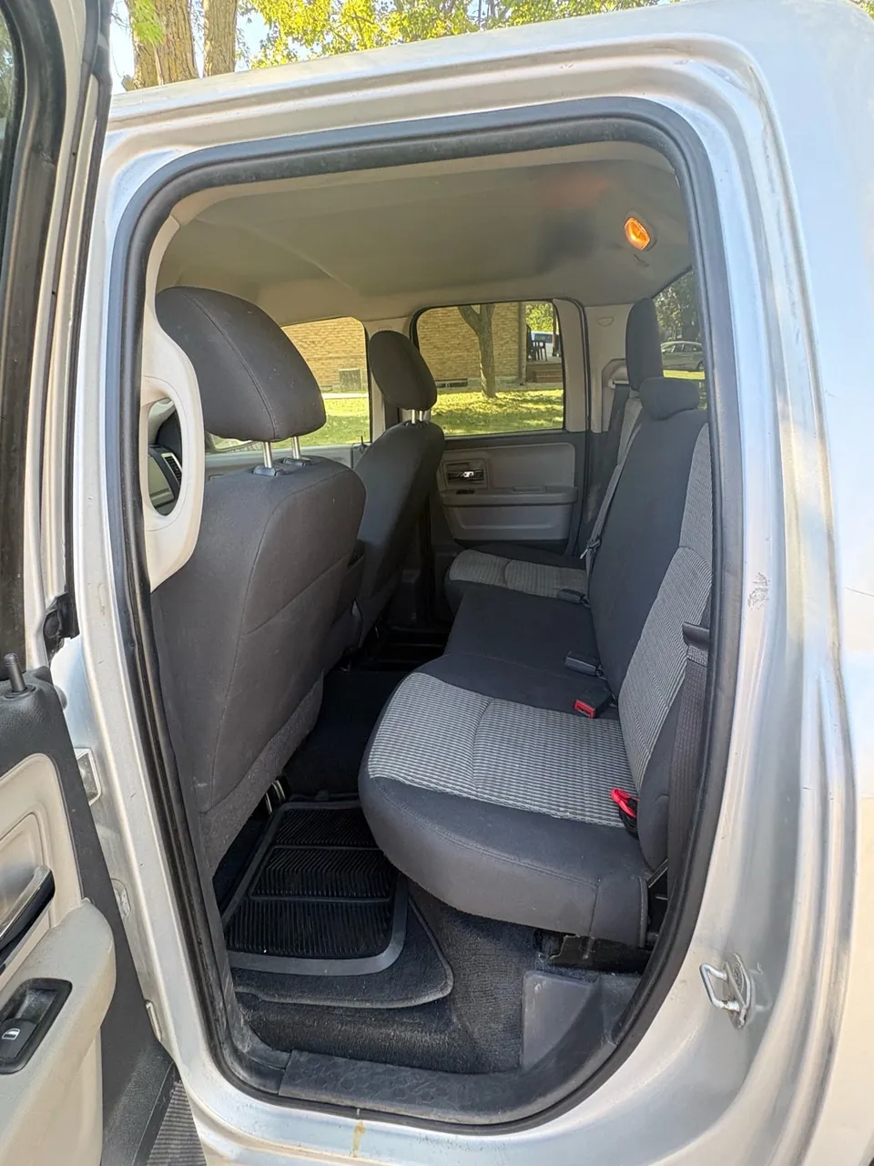 Dodge Ram 1500 2011 photo 5