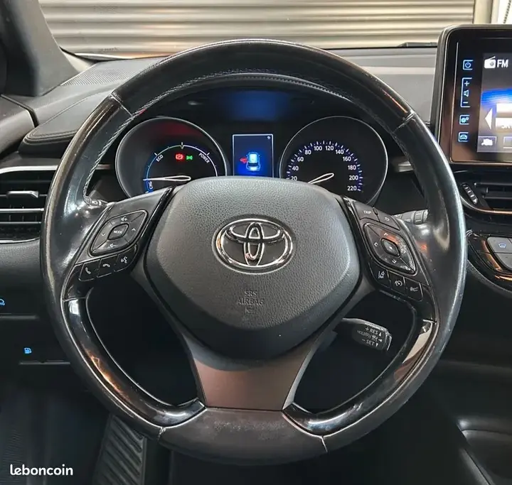 Toyota C-Hr 2017 photo 4
