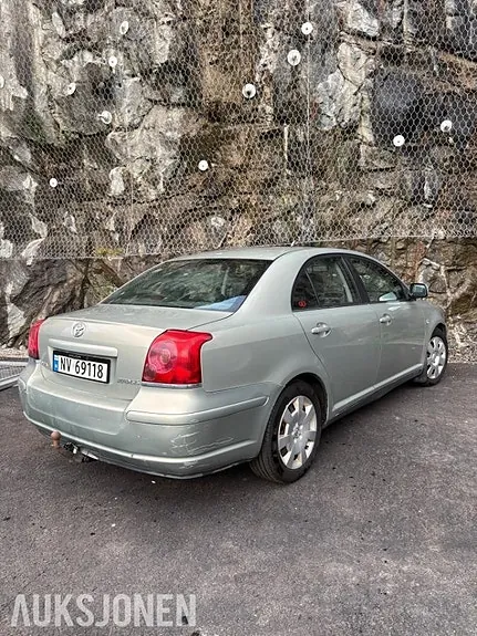 Toyota Avensis 2005 photo 4