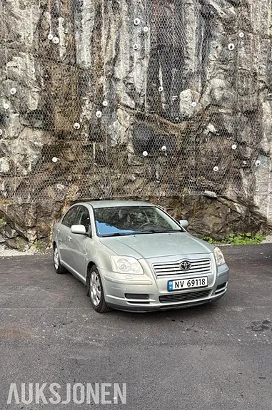Toyota Avensis 2005 photo 2